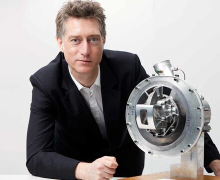 CEO Steve Lindsey and the Lontra blade compressor